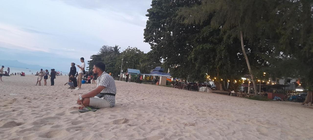 Airbnb At Sri Sayang Batu Ferringhi Beach Экстерьер фото