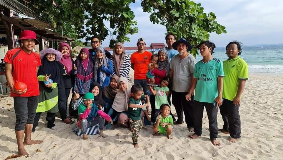 Airbnb At Sri Sayang Batu Ferringhi Beach Экстерьер фото